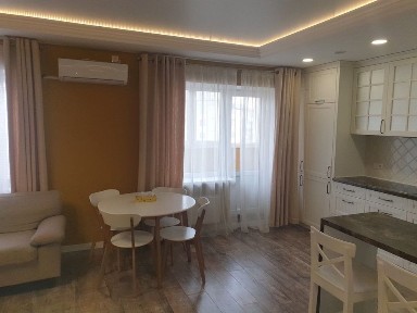 Квартира 1к, 50м2, меблі, техніка, в центрі міста (ТЦ Мануфактура)
