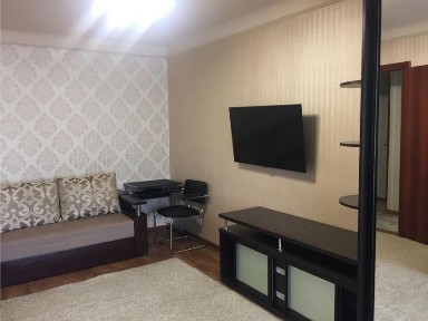 Продам 1 к. квартиру возле метро, Сосновая горка по ул. Новгородская