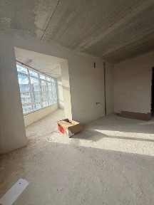 Продаж 2 км квартири поруч з озером