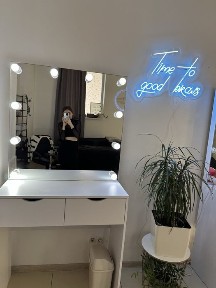 Оренда робочого місця для бровиста, стіл бровиста