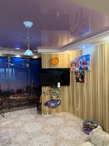 Продаж 3-кімнатної квартири 72 м², Театральна вул.