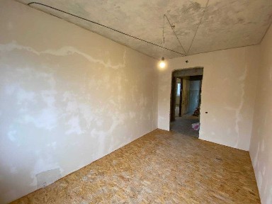 Продаётся 3-комнатная квартира по улице Гурова (Постышева)