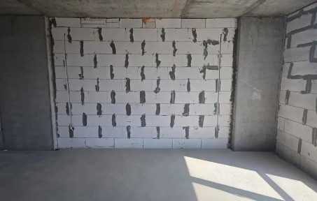 Продаж 2к квартири 69 кв. м на вул. Білогірська