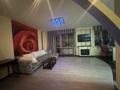 Оренда 3к кв (кухня-студія+2 окремі кімнати)