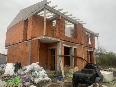 Продаж котеджу поряд з термальними басейнами в Ужгороді!