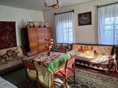 Продам будинок з великою ділянкою в Єлизаветівці Дніпровського району