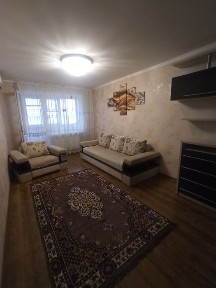 Оренда затишної квартири в р-ні Митниці