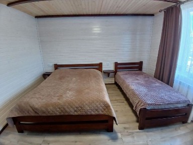 Відпочинок в Славську. Котедж біля лісу