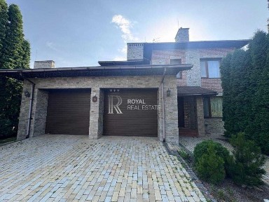 Продаж Будинок 6к 327 м2 вул. Лісова Романків КГ 