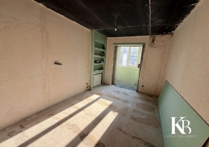 Продам квартиру Академика Образцова 1/3