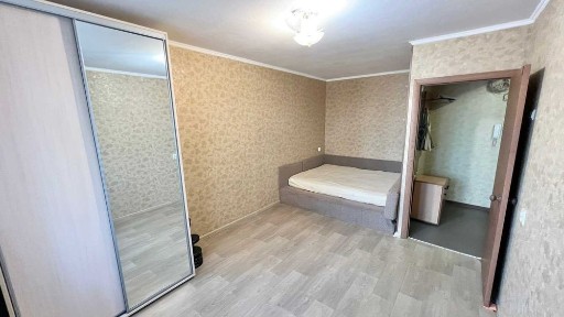 Фото реал 1к 6/9пов м Політехнічний КПІ Вокзальна вул. Борщагівська