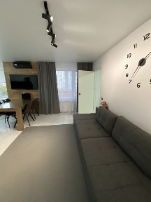 Квартира з євроремонтом, перепланована, Леха Качинського