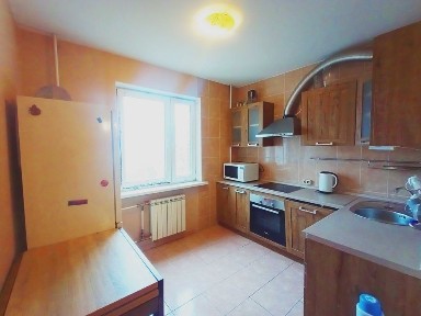 Киев, Академика Ефремова ул., 18