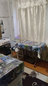 Сдается 1комнатная квартира напротив магазина Семья 1этаж. 5и эт. дома