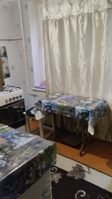 Сдается 1комнатная квартира напротив магазина Семья 1этаж. 5и эт. дома