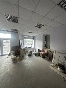 Здається в оренду фасадне приміщення 70 м2 з прохідністю людей