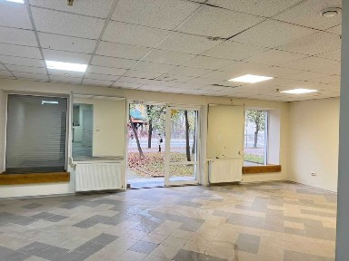 Центр, вул. Галицька! Фасадне приміщення під магазин, салон або офіс, 73 кв/м на 1 поверсі, індивідуальне опалення