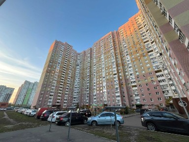 Продаж 2к Квартири з Ремонтом. Миколи Закревського 97-А Без Комісії !