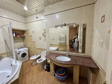 Здається 3-х кімнатна квартира на Першотравневій