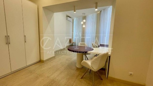 Продаж комерційного приміщення, вул. Печенізька, Шевченківський р-н