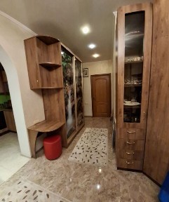 Простора однокімнатна квартира на лузанівці з гврним ремонтом