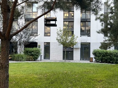 Продажа 2-комнатной квартиры 78 м², Салютная ул., 2