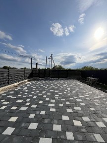 Продається дуплекс з гаражом. Земельна ділянка 5 сотих