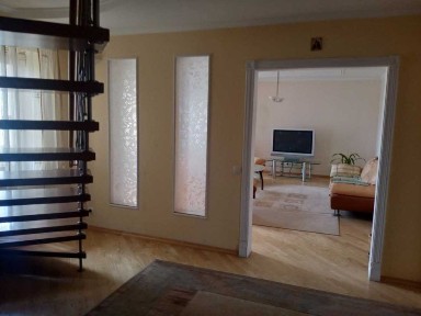 продаж 2 рівнева квартири Львів вул Кульпарківська ремонт, меблі ГАРАЖ