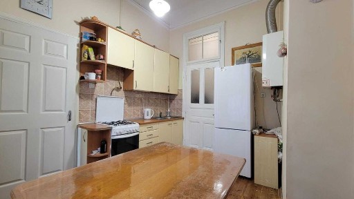 Продаж 2 кім. квартири вул. Леонтовича ЦЕНТР