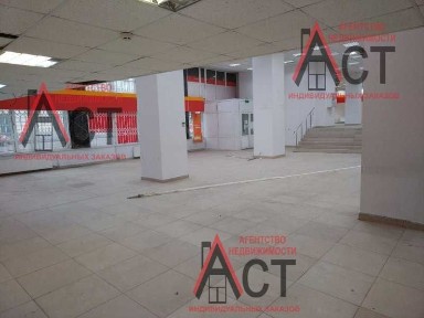 Бывший супермаркет электроники Фокстрот в ТРЦ в районе вокзала