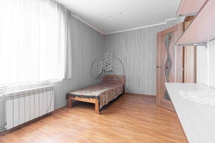 Оренда 2-рівневої 3-кімнатної квартири на вул Папоротна