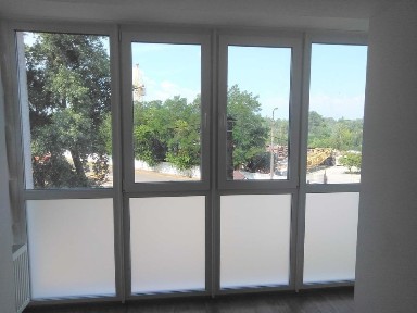 1кімнатна в новобудові на Попова, усі меблі і техніка, авт. опалення