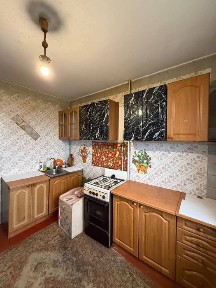 Продаж 2-х кімнатної панельки на Руській