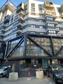 Продам комерційне приміщення 160 м. кв. вул. Героїв УПА, 73В