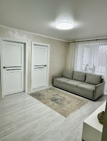 Продаж 4-кімнатної квартири у Луцьку