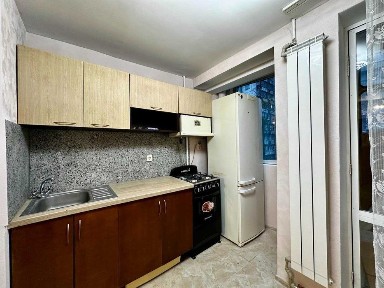 Простора студія на Березняках. Здається вперше. З ремонтом