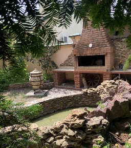 Будинок для свят і подій на Чубаївській | до 16 осіб | укриття Мангал