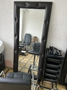 Київ Метро Оболонь Оренда перукарське місце, манікюрне місце