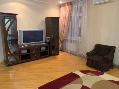 3 квартира хтз, ул. Станкостроительная 2, сталинка