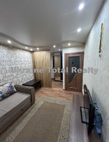 Продаж 1 кімнатної квартири біля метро Лісова! Проспект Лісовий 21