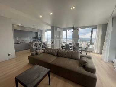 Продажа новой 3-к квартиры (93м2) ЖК Метрополис, ул. А. Заболотного 1