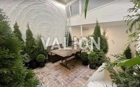 Продаж ексклюзивної 2-х рівневої 5-к просторої квартири на Подолі