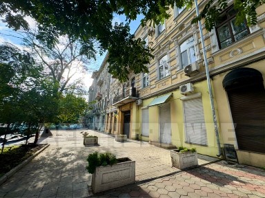 Одеса, Приморський, вулиця Новосельського 98