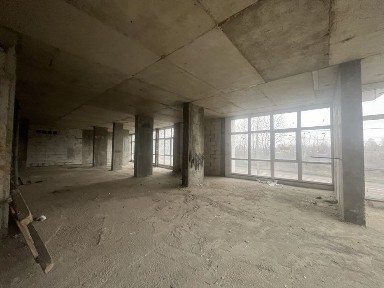 Здається в оренду приміщення 270 кв