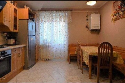 Продається 3-х кімнатна квартира р-н 38 школи