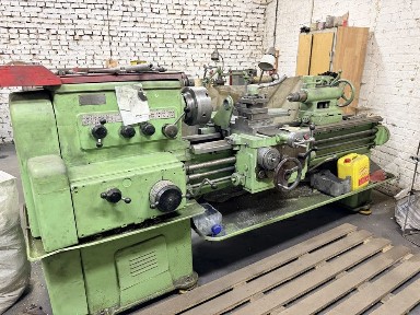 Приміщення та виробництво рушниць для підводного полювання