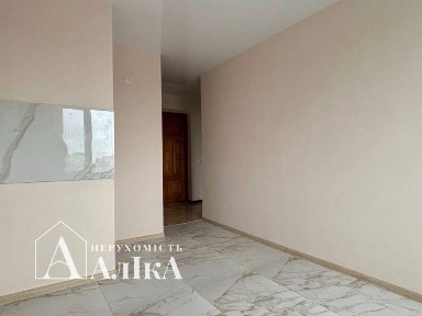 Продам 2-кімнатну квартиру в самому центрі міста