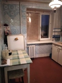 Продам 1 к. кв. возле метро Индустриальная, ул. Роганская