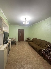 Продається 3 кімнатна квартира на Карачунах біля АТБ