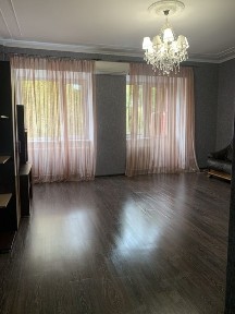 Оренда двухкімнатної квартири на Золотих воротах